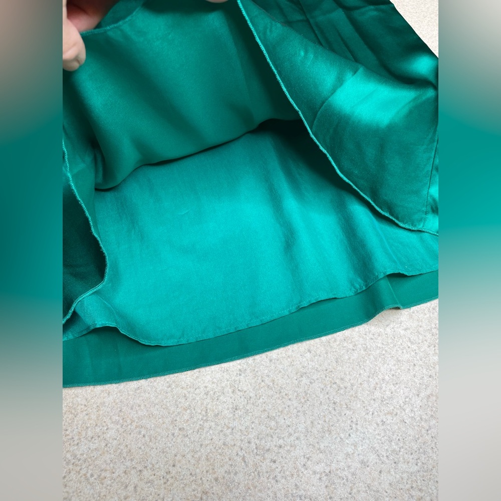 Matty M Ruffled Collar Sleeveless Green Silk Top Size Medium - Picture 6 of 8